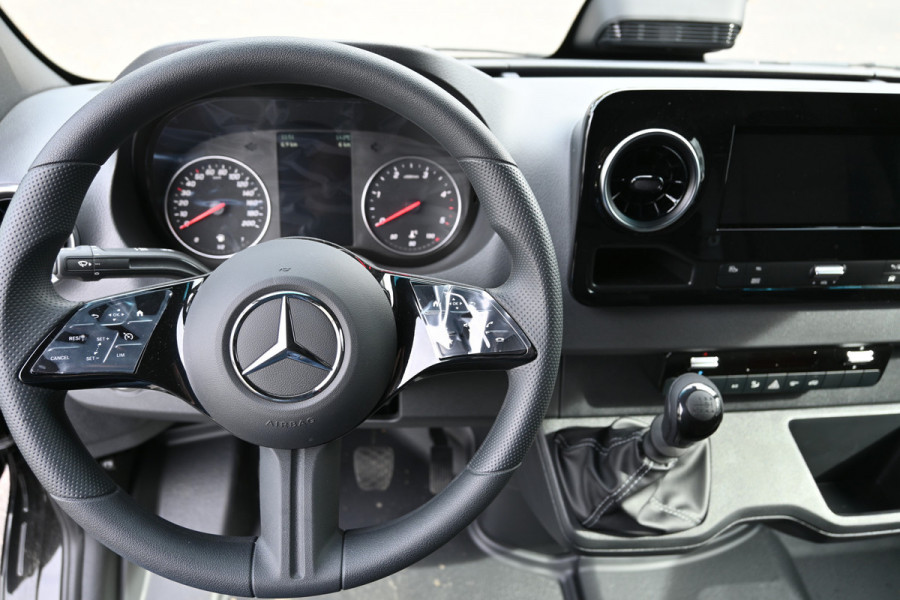Mercedes-Benz Sprinter 315 CDI L2H1 model 2025 MBUX 10.25, Trekhaak