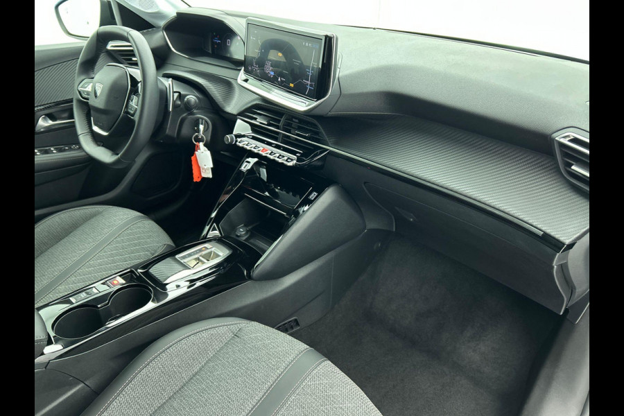 Peugeot 208 1.2 Hybrid 100PK Automaat Allure | Navigatie | Apple Carplay/Android Auto | Airco | Parkeer sensoren | Cruise Control | Led | Lichtmetalen Velgen
