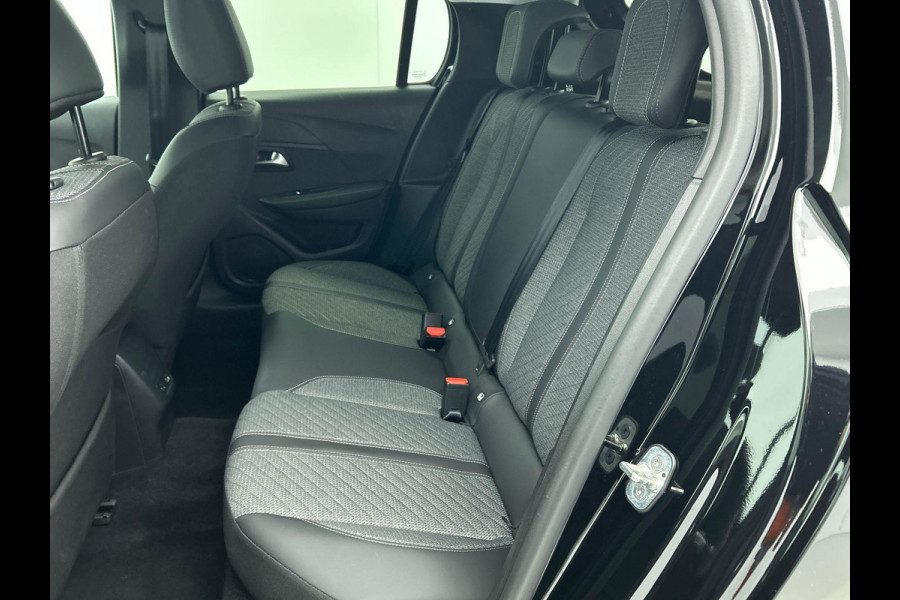 Peugeot 208 1.2 Hybrid 100PK Automaat Allure | Navigatie | Apple Carplay/Android Auto | Airco | Parkeer sensoren | Cruise Control | Led | Lichtmetalen Velgen