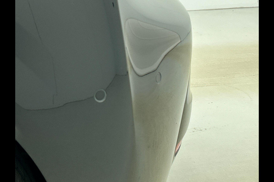 Peugeot 208 1.2 Hybrid 100PK Automaat Allure | Navigatie | Apple Carplay/Android Auto | Airco | Parkeer sensoren | Cruise Control | Led | Lichtmetalen Velgen