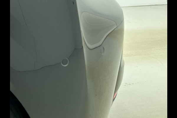 Peugeot 208 1.2 Hybrid 100PK Automaat Allure | Navigatie | Apple Carplay/Android Auto | Airco | Parkeer sensoren | Cruise Control | Led | Lichtmetalen Velgen