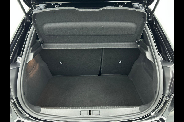 Peugeot 208 1.2 Hybrid 100PK Automaat Allure | Navigatie | Apple Carplay/Android Auto | Airco | Parkeer sensoren | Cruise Control | Led | Lichtmetalen Velgen