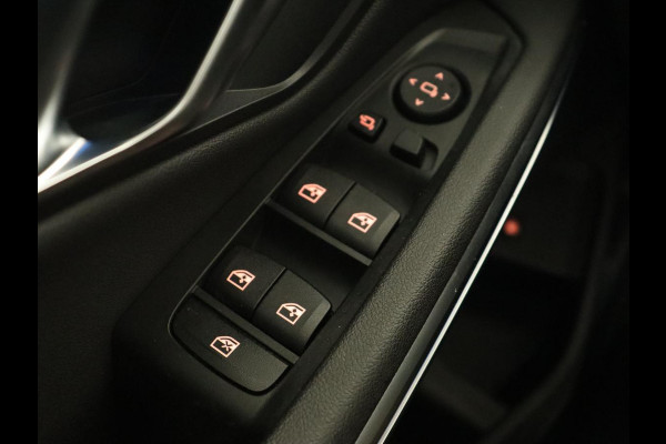 BMW 3-serie 320e Sport Line | Leder | Stoelverwarming | Camera | Sportstoelen | Live Cockpit | Carplay | Navigatie | Parkeerhulp | Climate control