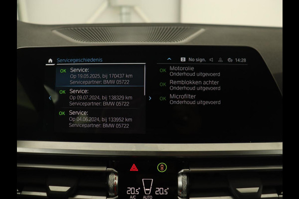 BMW 3-serie 320e Sport Line | Leder | Stoelverwarming | Camera | Sportstoelen | Live Cockpit | Carplay | Navigatie | Parkeerhulp | Climate control