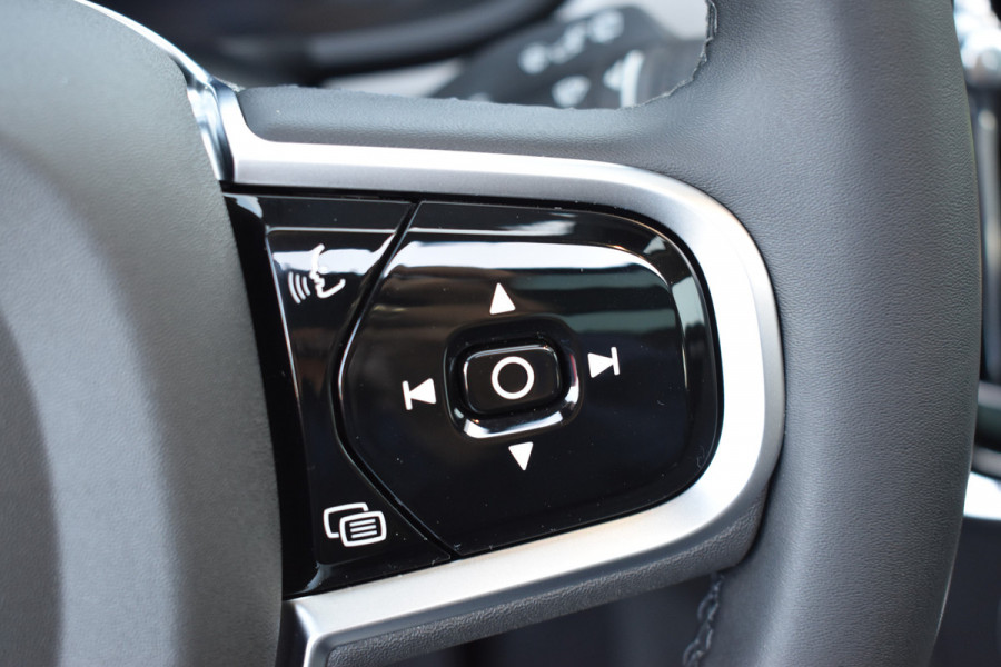 Volvo V90 2.0 T8 Plug-in hybrid AWD Ultra Bright | HUD | B&W | 360 camera | Stuurverwarming | Panodak | 19"LMV