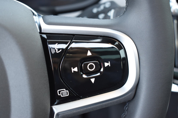 Volvo V90 2.0 T8 Plug-in hybrid AWD Ultra Bright | HUD | B&W | 360 camera | Stuurverwarming | Panodak | 19"LMV