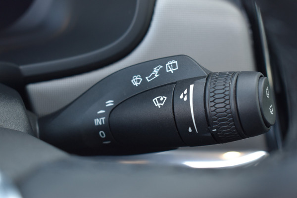 Volvo V90 2.0 T8 Plug-in hybrid AWD Ultra Bright | HUD | B&W | 360 camera | Stuurverwarming | Panodak | 19"LMV