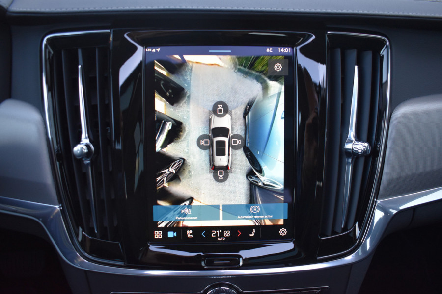 Volvo V90 2.0 T8 Plug-in hybrid AWD Ultra Bright | HUD | B&W | 360 camera | Stuurverwarming | Panodak | 19"LMV