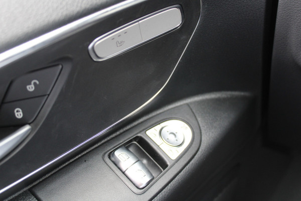 Mercedes-Benz Vito 114CDI L2 Pro - Distronic - 360 camera - Multibeam LED - Stoel&Stuurverwarming - Trekhaak 2500kg - Navigatie - Rijklaar Mercedes-Benz Vito 114CDI L2 Pro - Distronic - 360 camera - Multibeam LED - Stoel&Stuurverwarming - Trekhaak 2500kg - Navigatie - Rijklaar