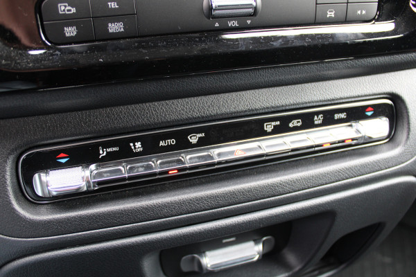 Mercedes-Benz Vito 114CDI L2 Pro - Distronic - 360 camera - Multibeam LED - Stoel&Stuurverwarming - Trekhaak 2500kg - Navigatie - Rijklaar Mercedes-Benz Vito 114CDI L2 Pro - Distronic - 360 camera - Multibeam LED - Stoel&Stuurverwarming - Trekhaak 2500kg - Navigatie - Rijklaar