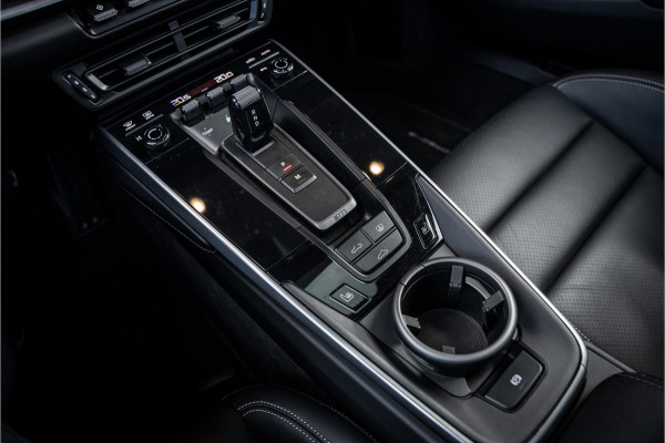 Porsche 911 992 3.0 Carrera S - Sport Chrono + | Panorama | Stuurverwarming | Keyless | Camera