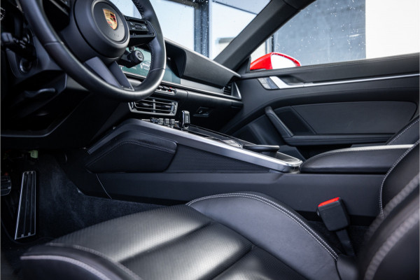 Porsche 911 992 3.0 Carrera S - Sport Chrono + | Panorama | Stuurverwarming | Keyless | Camera