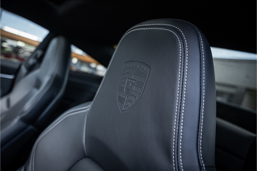 Porsche 911 992 3.0 Carrera S - Sport Chrono + | Panorama | Stuurverwarming | Keyless | Camera