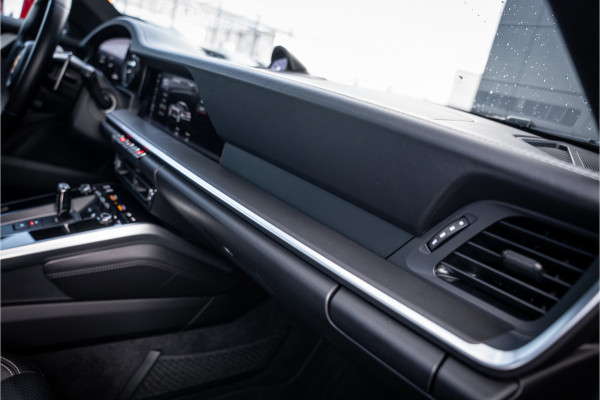 Porsche 911 992 3.0 Carrera S - Sport Chrono + | Panorama | Stuurverwarming | Keyless | Camera