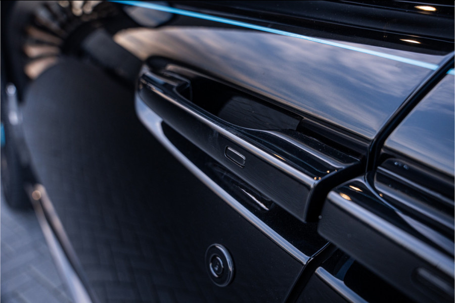 Rolls-Royce Cullinan 6.75 V12 - Black Badge | Mansory Wheels | Sterrenhemel