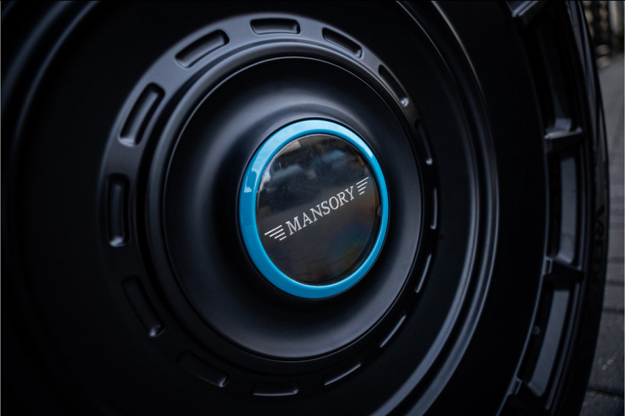 Rolls-Royce Cullinan 6.75 V12 - Black Badge | Mansory Wheels | Sterrenhemel