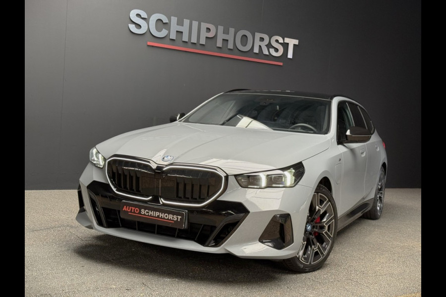 BMW 5 Serie 530e xDrive M-Sport 299pk Pro-20 inch trekhaak pano key-less