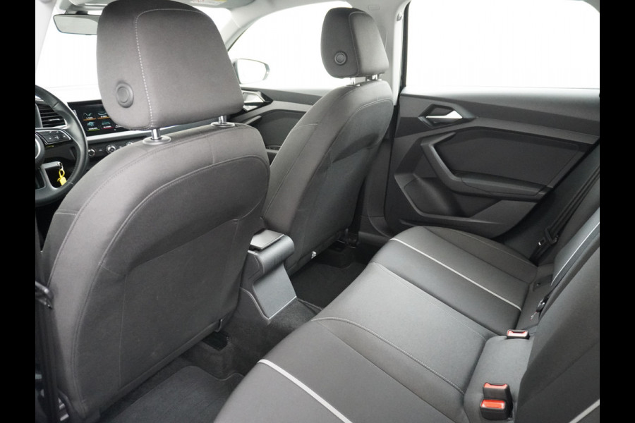 Audi A1 Sportback 30TFSI 116PK Virtual Cockpit Apple Carplay Android Auto Navi Airco Cruise Control Pro Line Bluetooth Isofix Rijstrooksensor Origineel Nederlandse Auto Audi A1 Sportback 30TFSI 116PK Virtual Cockpit Apple Carplay Android Auto Navi Airco Cruise Control Pro Line Bluetooth Isofix Rijstrooksensor Origineel Nederlandse Auto
