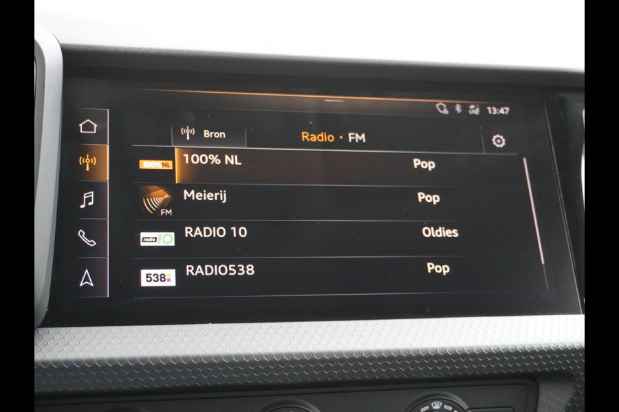 Audi A1 Sportback 30TFSI 116PK Virtual Cockpit Apple Carplay Android Auto Navi Airco Cruise Control Pro Line Bluetooth Isofix Rijstrooksensor Origineel Nederlandse Auto Audi A1 Sportback 30TFSI 116PK Virtual Cockpit Apple Carplay Android Auto Navi Airco Cruise Control Pro Line Bluetooth Isofix Rijstrooksensor Origineel Nederlandse Auto
