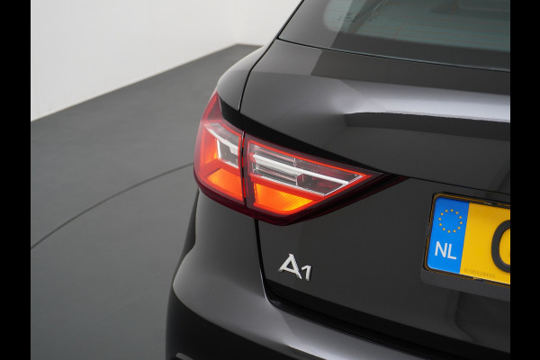 Audi A1 Sportback 30TFSI 116PK Virtual Cockpit Apple Carplay Android Auto Navi Airco Cruise Control Pro Line Bluetooth Isofix Rijstrooksensor Origineel Nederlandse Auto Audi A1 Sportback 30TFSI 116PK Virtual Cockpit Apple Carplay Android Auto Navi Airco Cruise Control Pro Line Bluetooth Isofix Rijstrooksensor Origineel Nederlandse Auto