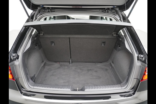 Audi A1 Sportback 30TFSI 116PK Virtual Cockpit Apple Carplay Android Auto Navi Airco Cruise Control Pro Line Bluetooth Isofix Rijstrooksensor Origineel Nederlandse Auto Audi A1 Sportback 30TFSI 116PK Virtual Cockpit Apple Carplay Android Auto Navi Airco Cruise Control Pro Line Bluetooth Isofix Rijstrooksensor Origineel Nederlandse Auto