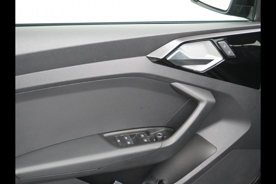 Audi A1 Sportback 30TFSI 116PK Virtual Cockpit Apple Carplay Android Auto Navi Airco Cruise Control Pro Line Bluetooth Isofix Rijstrooksensor Origineel Nederlandse Auto Audi A1 Sportback 30TFSI 116PK Virtual Cockpit Apple Carplay Android Auto Navi Airco Cruise Control Pro Line Bluetooth Isofix Rijstrooksensor Origineel Nederlandse Auto