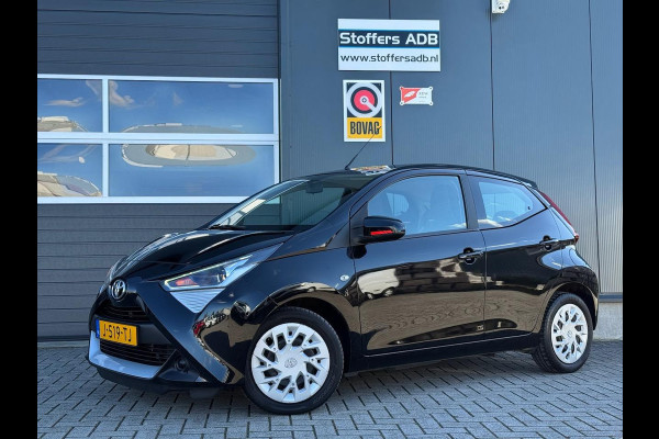 Toyota Aygo 1.0 VVT-i x-play | Camera | Airco | CarPlay | Elektr. Pack | DAB-radio | Bluetooth | Isofix | CV