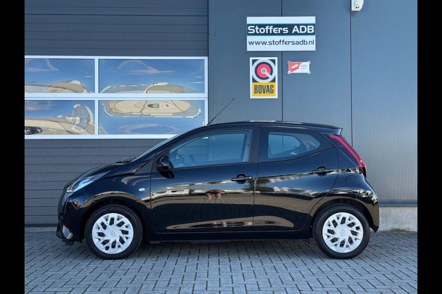 Toyota Aygo 1.0 VVT-i x-play | Camera | Airco | CarPlay | Elektr. Pack | DAB-radio | Bluetooth | Isofix | CV