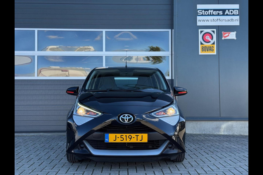Toyota Aygo 1.0 VVT-i x-play | Camera | Airco | CarPlay | Elektr. Pack | DAB-radio | Bluetooth | Isofix | CV