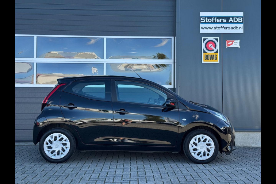 Toyota Aygo 1.0 VVT-i x-play | Camera | Airco | CarPlay | Elektr. Pack | DAB-radio | Bluetooth | Isofix | CV