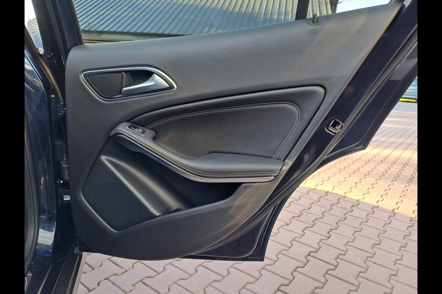 Mercedes-Benz GLA 180 Activity Edition | Navi | Camera | Afn. Trekhaak | Elektr. A. klep | Sportinterieur |