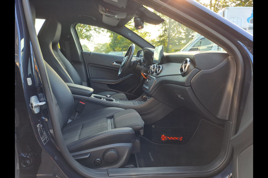 Mercedes-Benz GLA 180 Activity Edition | Navi | Camera | Afn. Trekhaak | Elektr. A. klep | Sportinterieur |