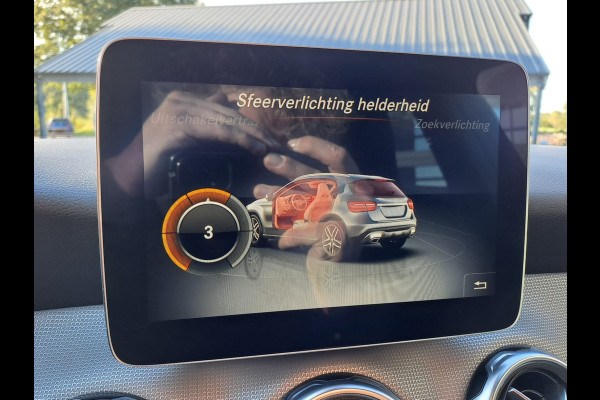 Mercedes-Benz GLA 180 Activity Edition | Navi | Camera | Afn. Trekhaak | Elektr. A. klep | Sportinterieur |