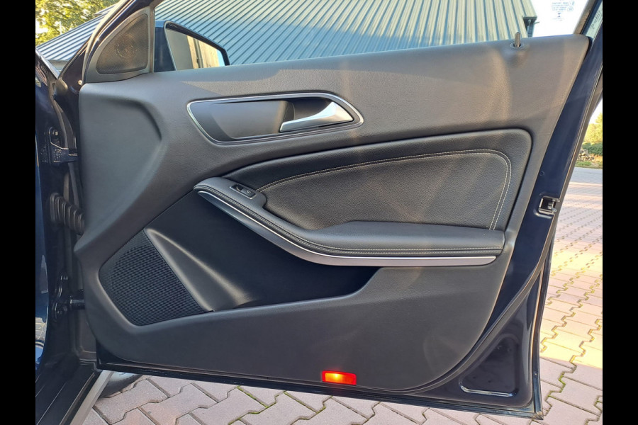 Mercedes-Benz GLA 180 Activity Edition | Navi | Camera | Afn. Trekhaak | Elektr. A. klep | Sportinterieur |