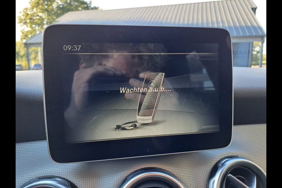 Mercedes-Benz GLA 180 Activity Edition | Navi | Camera | Afn. Trekhaak | Elektr. A. klep | Sportinterieur |