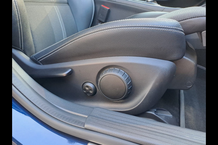 Mercedes-Benz GLA 180 Activity Edition | Navi | Camera | Afn. Trekhaak | Elektr. A. klep | Sportinterieur |