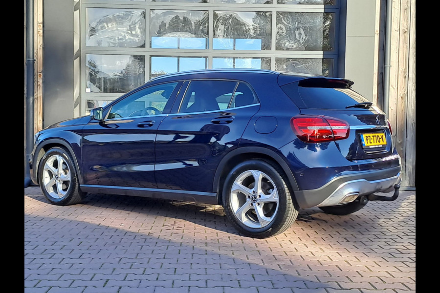Mercedes-Benz GLA 180 Activity Edition | Navi | Camera | Afn. Trekhaak | Elektr. A. klep | Sportinterieur |
