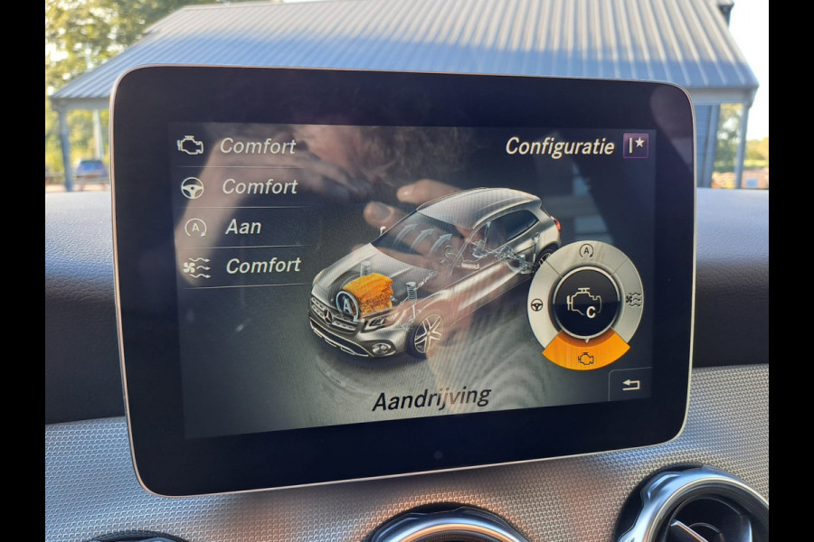 Mercedes-Benz GLA 180 Activity Edition | Navi | Camera | Afn. Trekhaak | Elektr. A. klep | Sportinterieur |