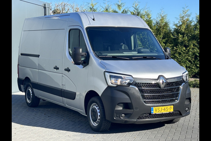 Renault Master T35 2.3 dCi 136 PK / L2H2 / 1e EIGENAAR / 60.092 KM !! / TREKHAAK / AIRCO / NAVI / BLUETOOTH / 3-ZITS