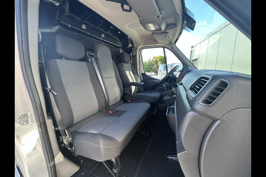 Renault Master T35 2.3 dCi 136 PK / L2H2 / 1e EIGENAAR / 60.092 KM !! / TREKHAAK / AIRCO / NAVI / BLUETOOTH / 3-ZITS