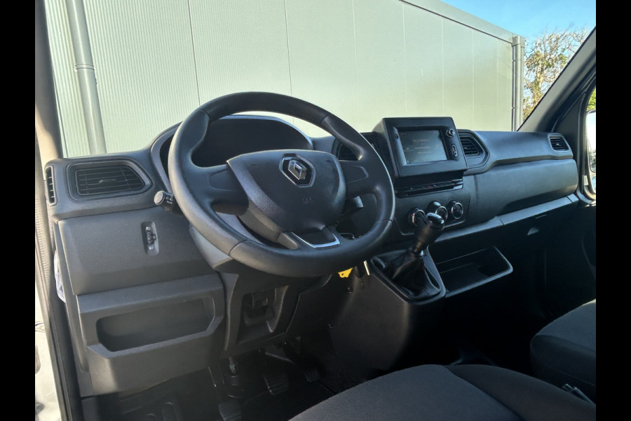 Renault Master T35 2.3 dCi 136 PK / L2H2 / 1e EIGENAAR / 60.092 KM !! / TREKHAAK / AIRCO / NAVI / BLUETOOTH / 3-ZITS