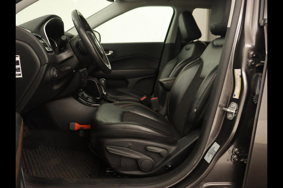 Jeep Compass 1.4 MultiAir Opening Edition 4x4 | Origineel NL | Half leder | Xenon | Beats Audio | Carplay | Navigatie | Climate control | Parkeerhulp | Cruise control | Bluetooth