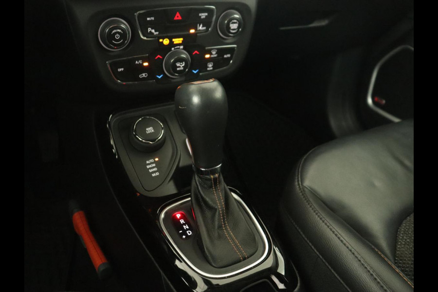 Jeep Compass 1.4 MultiAir Opening Edition 4x4 | Origineel NL | Half leder | Xenon | Beats Audio | Carplay | Navigatie | Climate control | Parkeerhulp | Cruise control | Bluetooth