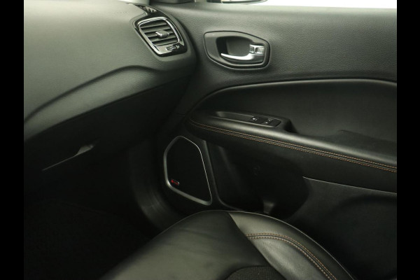 Jeep Compass 1.4 MultiAir Opening Edition 4x4 | Origineel NL | Half leder | Xenon | Beats Audio | Carplay | Navigatie | Climate control | Parkeerhulp | Cruise control | Bluetooth