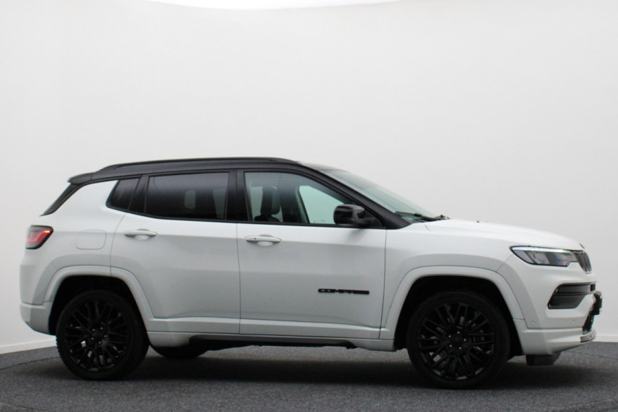 Jeep Compass 4xe 240 Plug-in Hybrid Electric S Leer, Virtual Cockpit, Camera, ACC, Apple Carplay, Rijstrooksensor, 19'' Jeep Compass 4xe 240 Plug-in Hybrid Electric S Leer, Virtual Cockpit, Camera, ACC, Apple Carplay, Rijstrooksensor, 19''