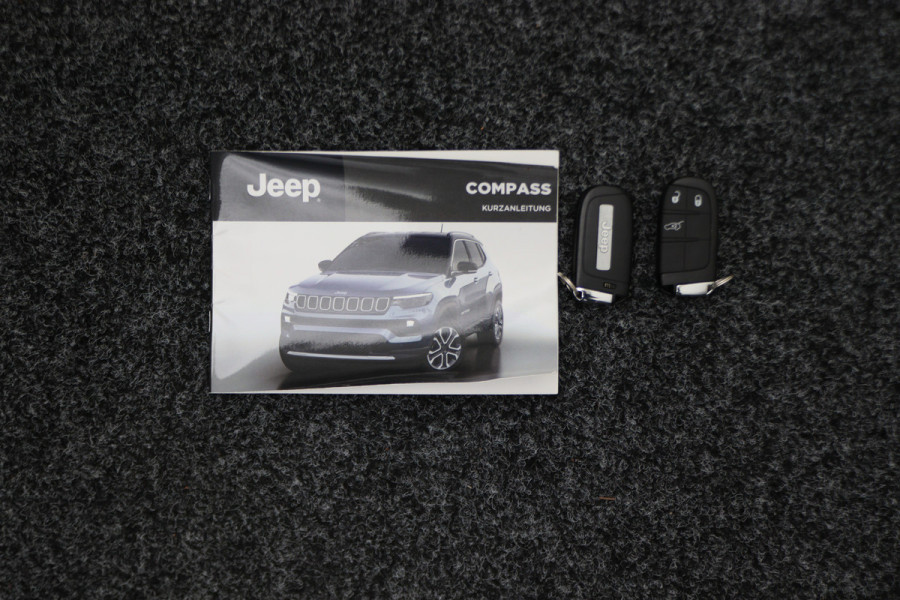 Jeep Compass 4xe 240 Plug-in Hybrid Electric S Leer, Virtual Cockpit, Camera, ACC, Apple Carplay, Rijstrooksensor, 19'' Jeep Compass 4xe 240 Plug-in Hybrid Electric S Leer, Virtual Cockpit, Camera, ACC, Apple Carplay, Rijstrooksensor, 19''