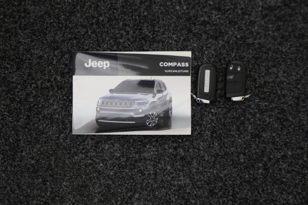 Jeep Compass 4xe 240 Plug-in Hybrid Electric S Leer, Virtual Cockpit, Camera, ACC, Apple Carplay, Rijstrooksensor, 19'' Jeep Compass 4xe 240 Plug-in Hybrid Electric S Leer, Virtual Cockpit, Camera, ACC, Apple Carplay, Rijstrooksensor, 19''