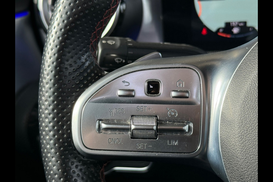 Mercedes-Benz A-Klasse 250 e AMG Night Pano|Memory|Sfeer|Dealer Onderhouden