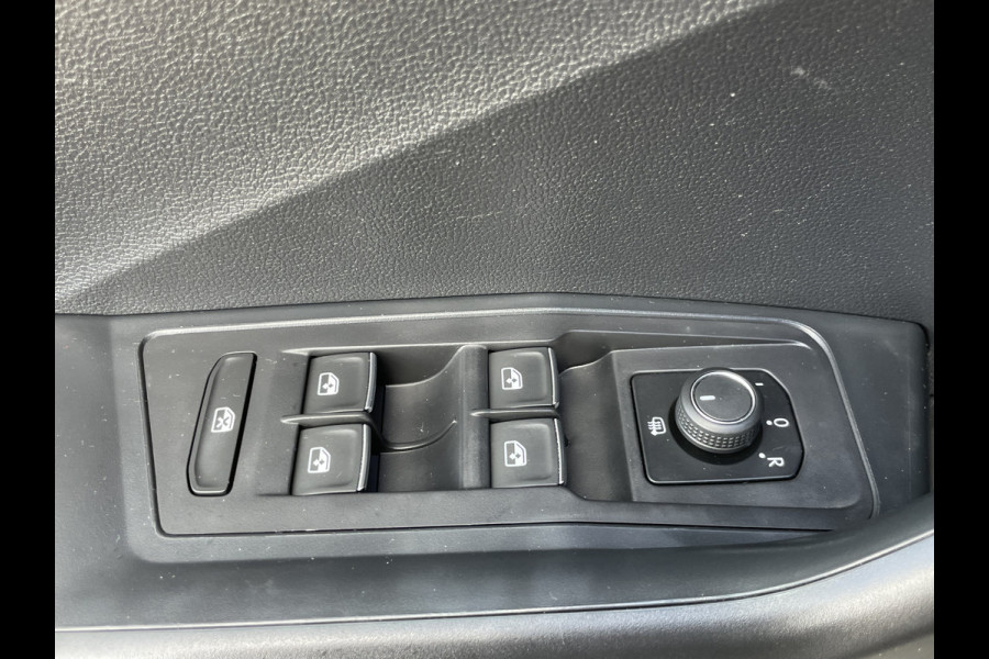 Volkswagen T-Roc 1.0 TSI Style | Trekhaak | carplay | cruise control |