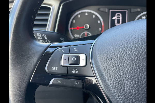 Volkswagen T-Roc 1.0 TSI Style | Trekhaak | carplay | cruise control |